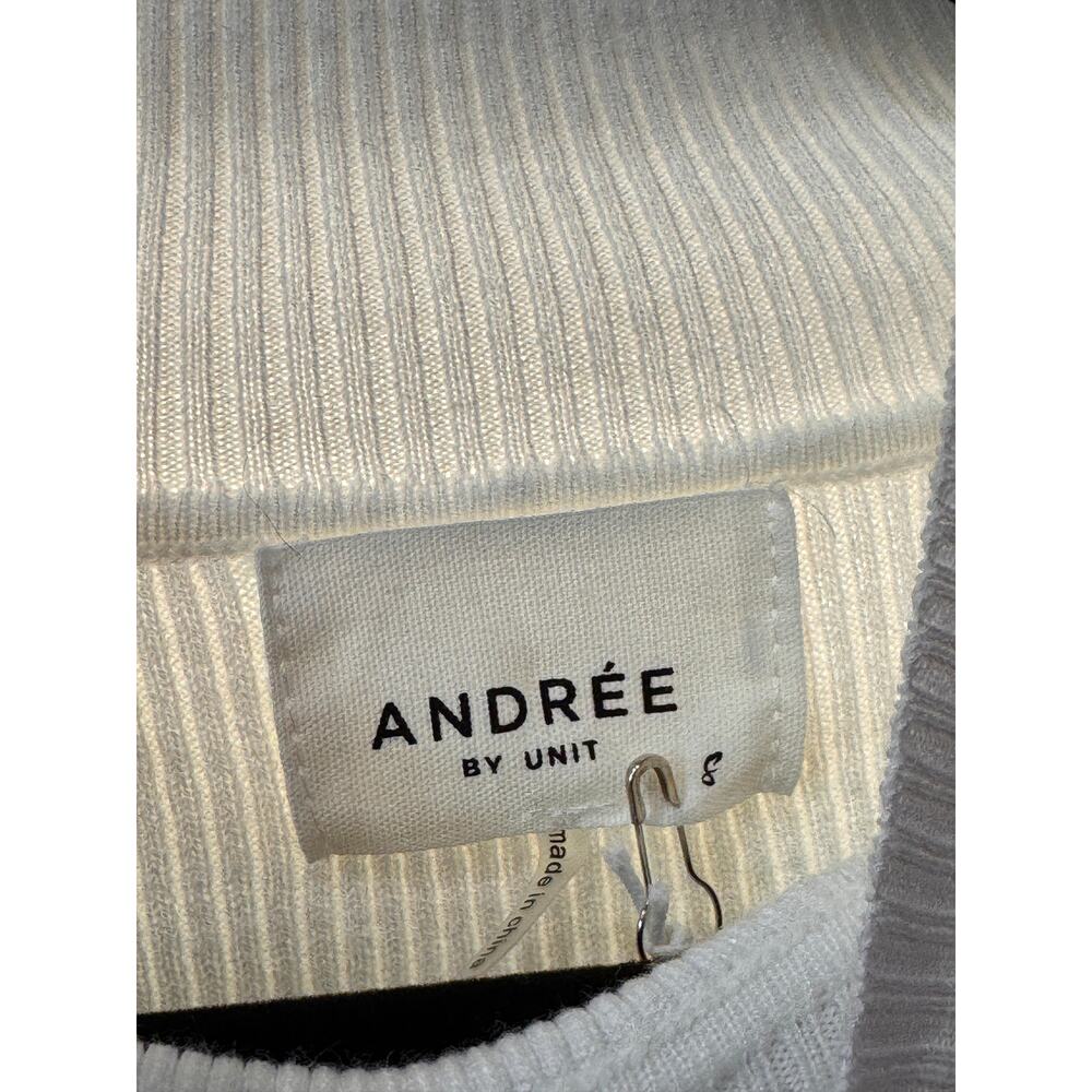 Andre By Unit Bell Sleeve Top S NWT - Picture 4 of 4